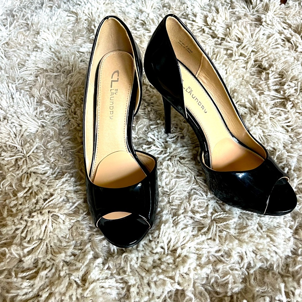 CL by Laundry scalloped black, women’s 4 inch pumps NEW sz 7.5